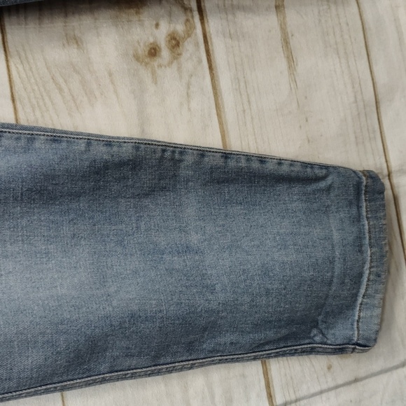 SONOMA High Rise Pleated Front Relaxed Light Wash Jeans, Size 8 - Picture 3 of 9